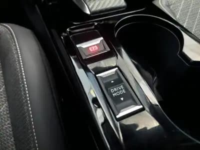 Vendo Peugeot 208 2025 - 23500 EUR, 14659 km - AUTO.MOTO.pt