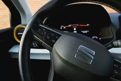 Sell SEAT Arona 2024 - 17500 EUR, 23700 km - AUTO.MOTO.pt