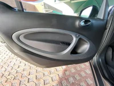 Sell Smart Fortwo Cabrio 2019 - 17900 EUR, 40794 km - AUTO.MOTO.pt