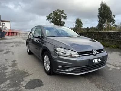Sell Volkswagen Golf 2019 - 15990 EUR, 95000 km - AUTO.MOTO.pt