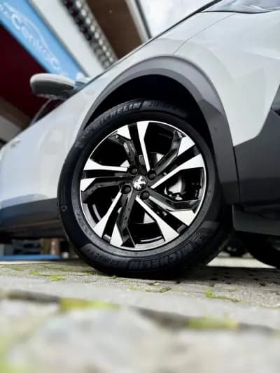 Vendo Peugeot 2008 2021 - 17950 EUR, 65000 km - AUTO.MOTO.pt