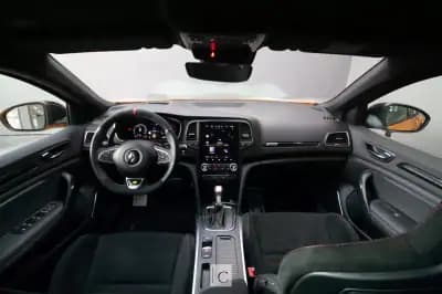 Vendo Renault Mégane 2023 - 75000 EUR, 4000 km - AUTO.MOTO.pt