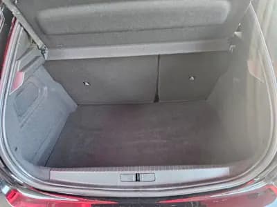 Sell Peugeot e-208 2023 - 18750 EUR, 25000 km - AUTO.MOTO.pt