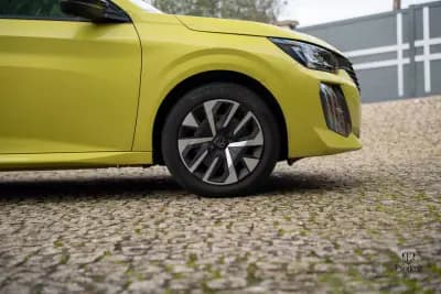 Sell Peugeot 208 2025 - 17900 EUR, 6300 km - AUTO.MOTO.pt