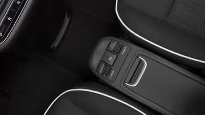 Vendo Fiat 500e C 2024 - 19900 EUR, 15000 km - AUTO.MOTO.pt