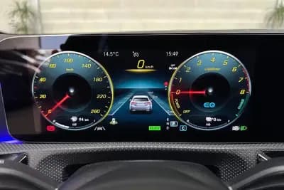 Vendo Mercedes-Benz CLA 250 2022 - 32950 EUR, 38283 km - AUTO.MOTO.pt