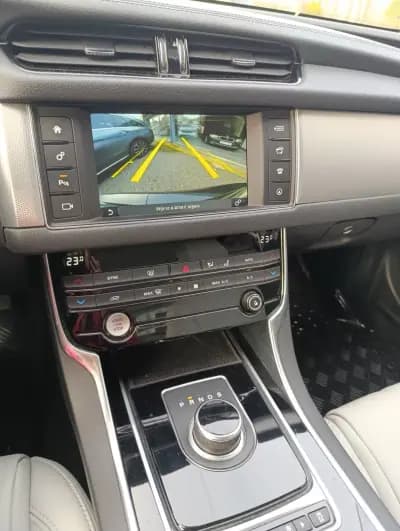 Sell Jaguar XF 2017 - 19900 EUR, 173000 km - AUTO.MOTO.pt