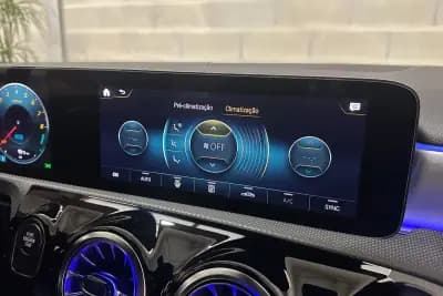 Vendo Mercedes-Benz A 250 Limousine 2022 - 31950 EUR, 32438 km - AUTO.MOTO.pt