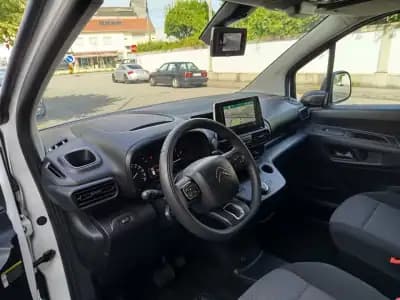 Sell Citroën Berlingo 2020 - 12990 EUR, 127200 km - AUTO.MOTO.pt