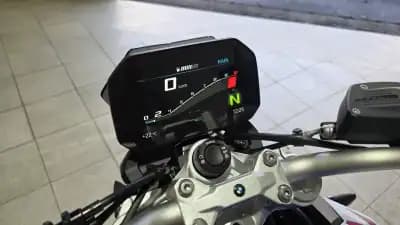 Vendo mota BMW F 900 R 2023 - 10900 EUR, 1060 km - AUTO.MOTO.pt