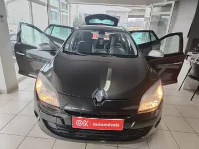 Sell Renault Mégane Sport Tourer 2009 - 5750 EUR, 210000 km - AUTO.MOTO.pt