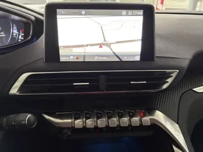 Sell Peugeot 3008 2018 - 14490 EUR, 105034 km - AUTO.MOTO.pt