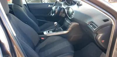 Vendo Peugeot 308 2016 - 10990 EUR, 162027 km - AUTO.MOTO.pt