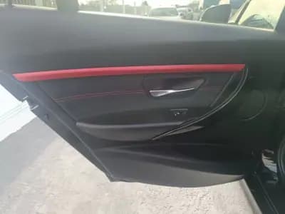 Vendo BMW 320 2017 - 16900 EUR, 160384 km - AUTO.MOTO.pt