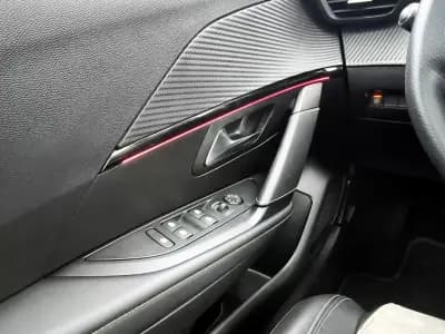 Sell Peugeot e-208 2020 - 17900 EUR, 72078 km - AUTO.MOTO.pt