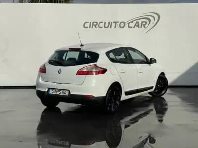 Vendo Renault Mégane 2011 - 7500 EUR, 272530 km - AUTO.MOTO.pt