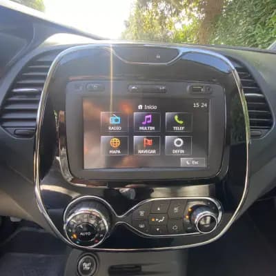 Vendo Renault Captur 2014 - 13990 EUR, 146000 km - AUTO.MOTO.pt