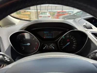 Vendo Ford C-Max 2016 - 12995 EUR, 185000 km - AUTO.MOTO.pt