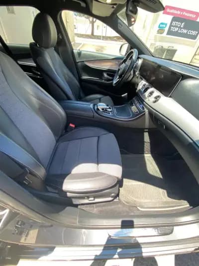 Vendo Mercedes-Benz E 300 2019 - 32500 EUR, 79783 km - AUTO.MOTO.pt