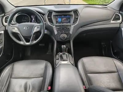 Vendo Hyundai Santa Fe 2016 - 21950 EUR, 149998 km - AUTO.MOTO.pt