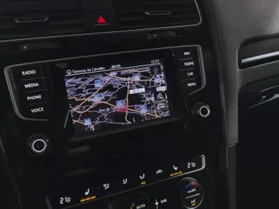 Vendo Volkswagen Golf 2015 - 22990 EUR, 173306 km - AUTO.MOTO.pt