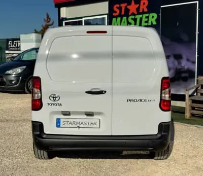 Vendo Toyota Proace 2023 - 16750 EUR, 101833 km - AUTO.MOTO.pt