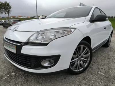 Vendo Renault Mégane 2013 - 4950 EUR, 317737 km - AUTO.MOTO.pt