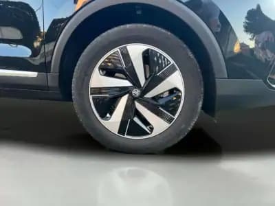 Vendo MG ZS 2023 - 21750 EUR, 26148 km - AUTO.MOTO.pt