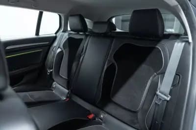 Vendo Renault Mégane Sport Tourer 2017 - 14950 EUR, 84000 km - AUTO.MOTO.pt