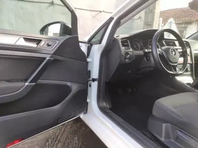 Vendo Volkswagen Golf 2018 - 15900 EUR, 106000 km - AUTO.MOTO.pt