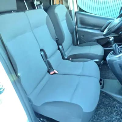 Vendo Peugeot PARTENER 2017 - 9750 EUR, 215000 km - AUTO.MOTO.pt