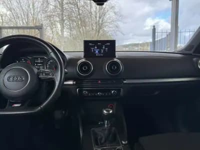 Vendo Audi A3 Sportback 2015 - 17750 EUR, 151869 km - AUTO.MOTO.pt