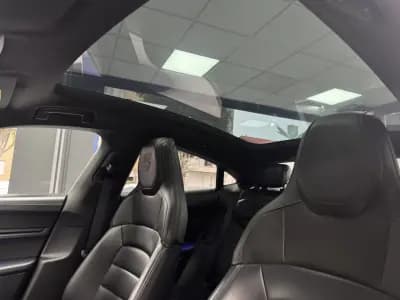 Sell Porsche Taycan 2021 - 63000 EUR, 95033 km - AUTO.MOTO.pt