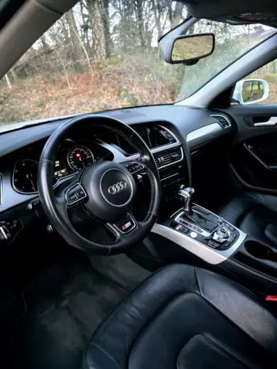 Vendo Audi A4 Avant 2014 - 16990 EUR, 167000 km - AUTO.MOTO.pt