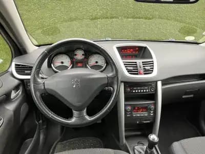 Sell Peugeot 207 2012 - 7750 EUR, 138000 km - AUTO.MOTO.pt