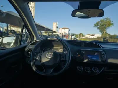Vendo Toyota Yaris 2018 - 11990 EUR, 105000 km - AUTO.MOTO.pt