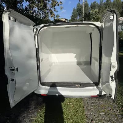 Vendo Fiat Doblo 2017 - 9990 EUR, 198000 km - AUTO.MOTO.pt