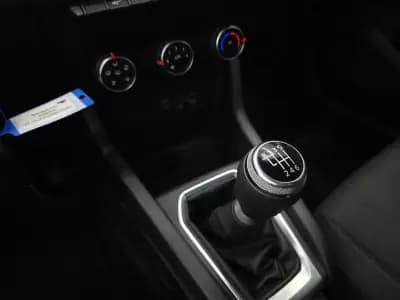 Sell Renault Clio 2020 - 13450 EUR, 185157 km - AUTO.MOTO.pt