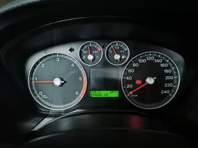 Vendo Ford Focus 2007 - 6950 EUR, 158684 km - AUTO.MOTO.pt