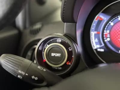 Sell Abarth 595C 2020 - 22950 EUR, 11186 km - AUTO.MOTO.pt