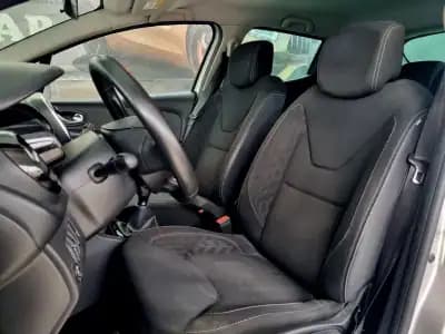 Sell Renault Clio 2019 - 12500 EUR, 90000 km - AUTO.MOTO.pt