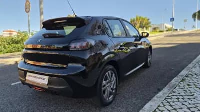 Sell Peugeot 208 2020 - 12480 EUR, 65000 km - AUTO.MOTO.pt