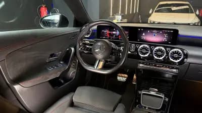 Vendo Mercedes-Benz CLA 180 2023 - 34970 EUR, 70000 km - AUTO.MOTO.pt