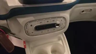 Vendo Smart Fortwo Cabrio 2014 - 8900 EUR, 145888 km - AUTO.MOTO.pt