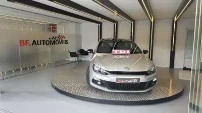 Vendo Volkswagen Scirocco 2010 - 10900 EUR, 289436 km - AUTO.MOTO.pt