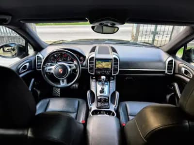 Sell Porsche Cayenne 2012 - 34500 EUR, 179000 km - AUTO.MOTO.pt