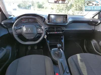 Vendo Peugeot 208 2021 - 14500 EUR, 40000 km - AUTO.MOTO.pt