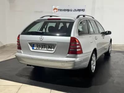 Vendo Mercedes-Benz C 180 2003 - 6900 EUR, 210000 km - AUTO.MOTO.pt