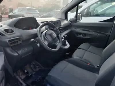 Vendo Peugeot Partner 2020 - 9999 EUR, 132656 km - AUTO.MOTO.pt