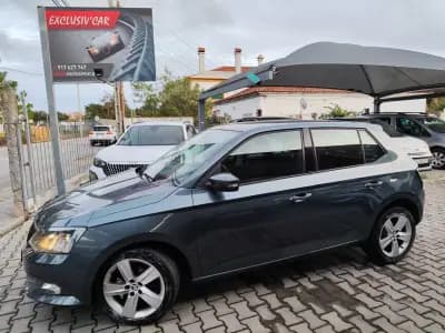 Vendo Skoda Fabia 2015 - 11900 EUR, 130000 km - AUTO.MOTO.pt